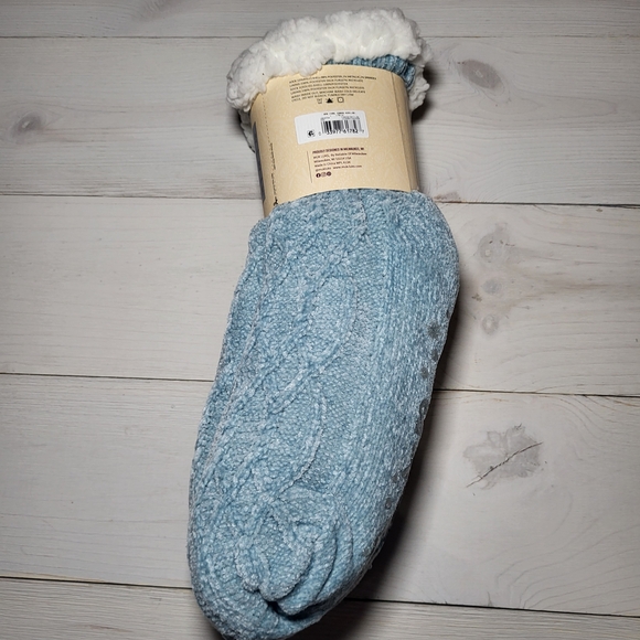 Muk Luks Cabin Socks Set Of 2 Sherpa Lined Non Skid Fair Isle Cozy Loungewear. - Picture 2 of 5